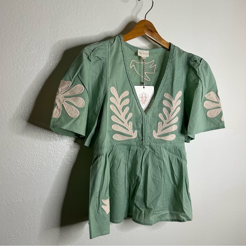 NWT Ex Voto 100% Cotton Chloe Short Sleeve Blouse in Green